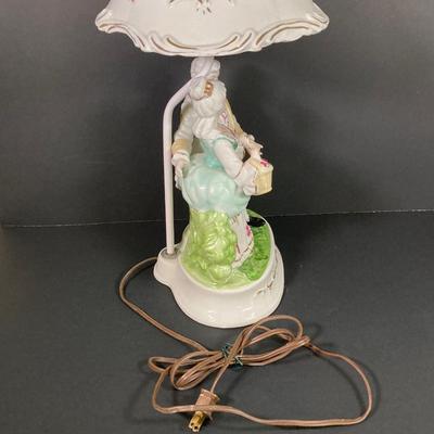 LOT 68: Vintage Victorian Porcelain Lamp