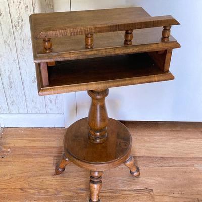LOT 69: Adorable Wooden Side / Book Table with Vintage Lantern Style Lamp and Collection of American History / War Books