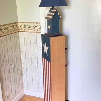 LOT 81: Patriotic Country Home Decor & More