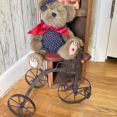 LOT 81: Patriotic Country Home Decor & More