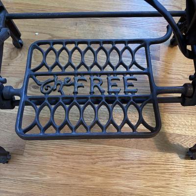 LOT 82: Vintage Free Sewing Machine Company, Rockford Il. & Base