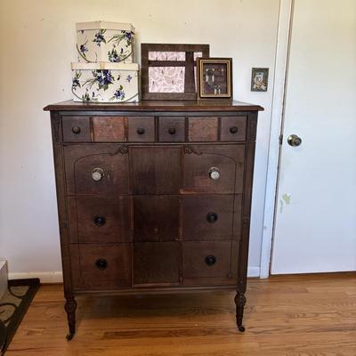 LOT 83: Vintage Dresser, Bonwit Teller Hat Boxes & More