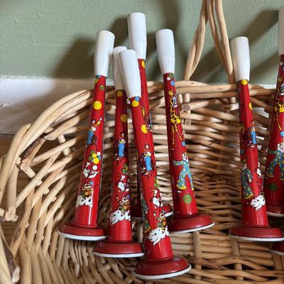 LOT 87: Vintage US Metal Toy Mfg. Co., Kirchhof & Unmarked Noise Makers