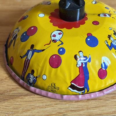 LOT 87: Vintage US Metal Toy Mfg. Co., Kirchhof & Unmarked Noise Makers