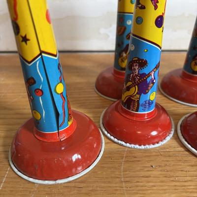 LOT 87: Vintage US Metal Toy Mfg. Co., Kirchhof & Unmarked Noise Makers