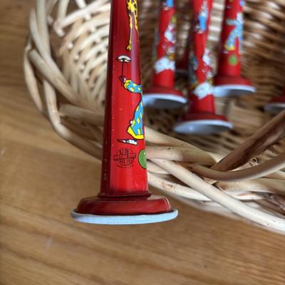 LOT 87: Vintage US Metal Toy Mfg. Co., Kirchhof & Unmarked Noise Makers