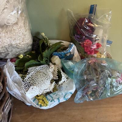 LOT 89: Craft & Sewing Lot: Yarn Lace, Fabric, Thread, Project Book etc.