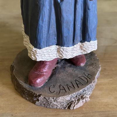 LOT 92: Holiday Collection: Flameless Candles, Hand Carved Santa, Twas the Night Before Christmas Mugs & So Much More