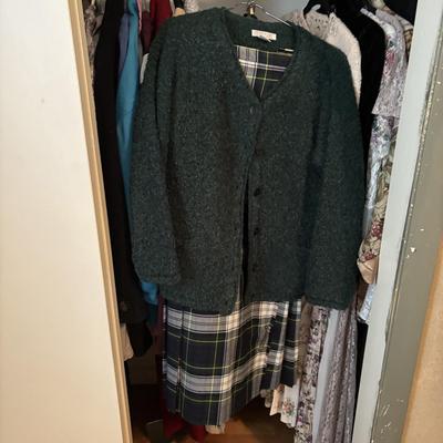 LOT 96: Closet Cleanout: Multiple Sizes & Styles