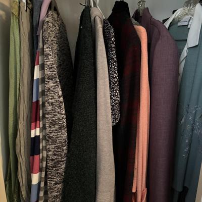 LOT 96: Closet Cleanout: Multiple Sizes & Styles