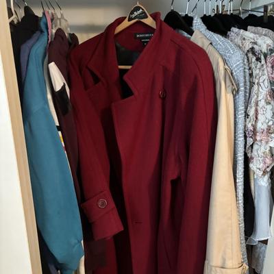 LOT 96: Closet Cleanout: Multiple Sizes & Styles