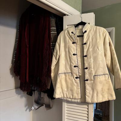 LOT 97: Closet Cleanout: Multiple Sizes & Styles
