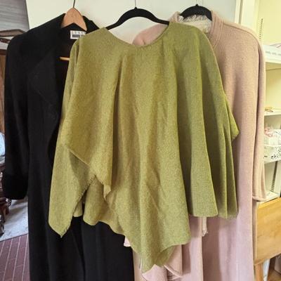 LOT 99: Coats, Capes, Shaws & Cloaks