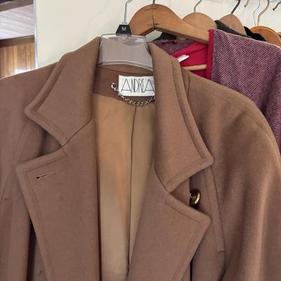 LOT 99: Coats, Capes, Shaws & Cloaks