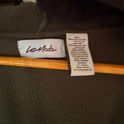 LOT 99: Coats, Capes, Shaws & Cloaks