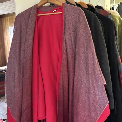 LOT 99: Coats, Capes, Shaws & Cloaks