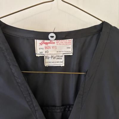 LOT 100: Vintage Clothing Collection (Multiple Sizes)