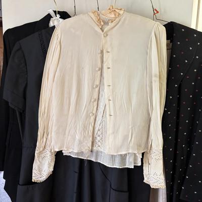 LOT 100: Vintage Clothing Collection (Multiple Sizes)