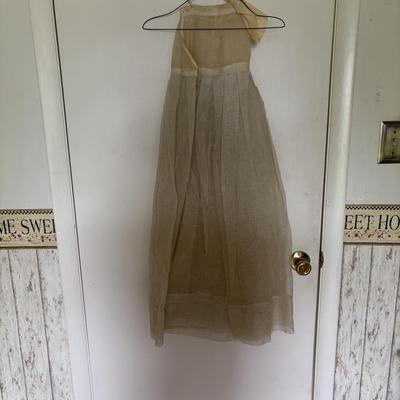 LOT 100: Vintage Clothing Collection (Multiple Sizes)