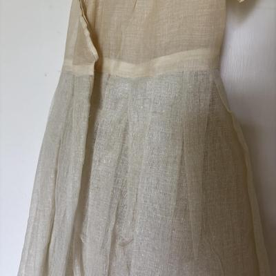 LOT 100: Vintage Clothing Collection (Multiple Sizes)