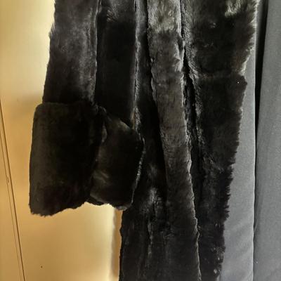 LOT 101: Vintage Fur Collection: Brainin Furs Inc of Vineland Coat & Evans Custom Studio