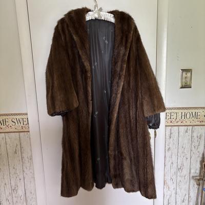 LOT 103: Mink Stole by Finkel's Fur Factory, Camden NJ & Monogramed Fur Coat