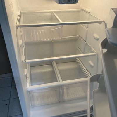 LOT 105: Working Frigidaire Refrigerator FFHT1817LW8