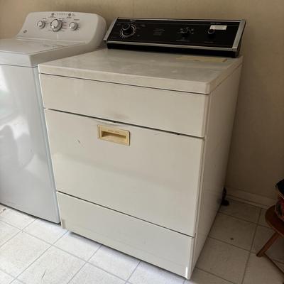 LOT 106: Whirlpool Electric Dryer LE6810XSWO