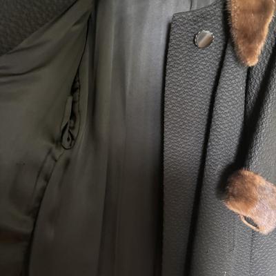 LOT 108: Classic Coat Collection