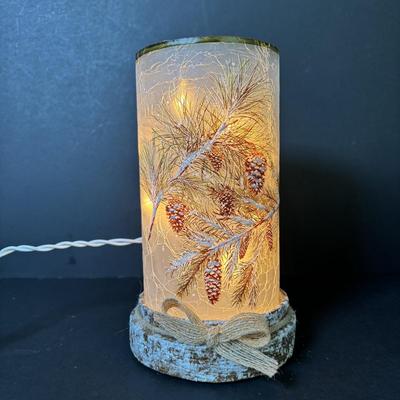 LOT 121: Charming Tails By Fitz & Floyd Christmas and Easter Figurines