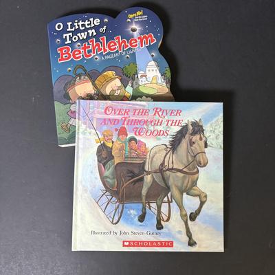 LOT 121: Charming Tails By Fitz & Floyd Christmas and Easter Figurines