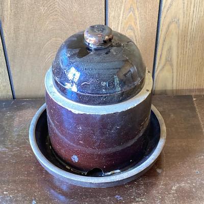 LOT 165: Vintage Brown Glazed Ceramic Animal Feeder