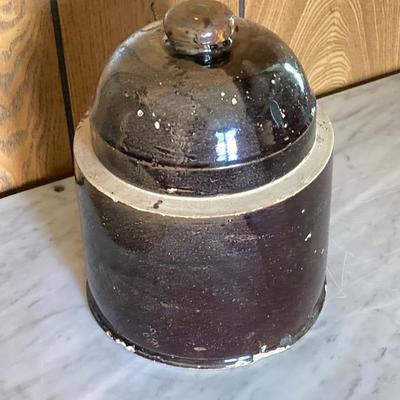 LOT 165: Vintage Brown Glazed Ceramic Animal Feeder