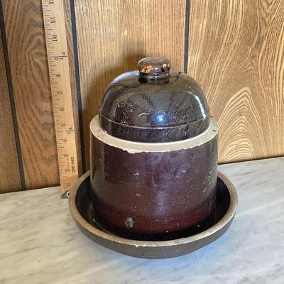 LOT 165: Vintage Brown Glazed Ceramic Animal Feeder