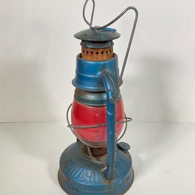 LOT 171: Pair of Vintage Lanterns - Elgin and Little Wizard NY USA