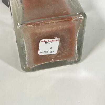 LOT 172: Americana Primitive Collection