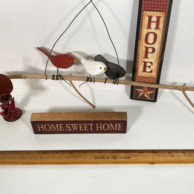 LOT 172: Americana Primitive Collection