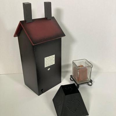 LOT 172: Americana Primitive Collection