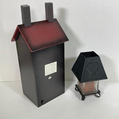 LOT 172: Americana Primitive Collection