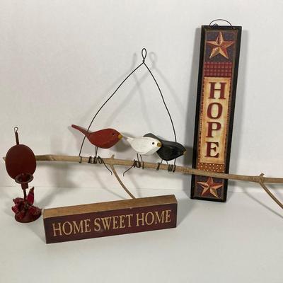 LOT 172: Americana Primitive Collection