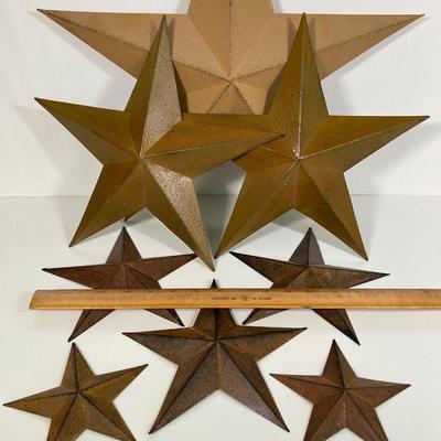 LOT 173: Farm House / Americana Collection - Assorted Stars, Painted Barrel and Wall Art