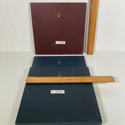 LOT 173: Farm House / Americana Collection - Assorted Stars, Painted Barrel and Wall Art