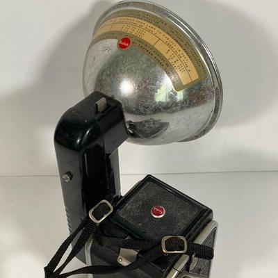 LOT 180: Vintage Cameras - Kodak Instamatic M4, Brownie Hawkeye, Duaflex III, Revere Automatic 500, Westinghouse No. 5 Flash Bulbs and More