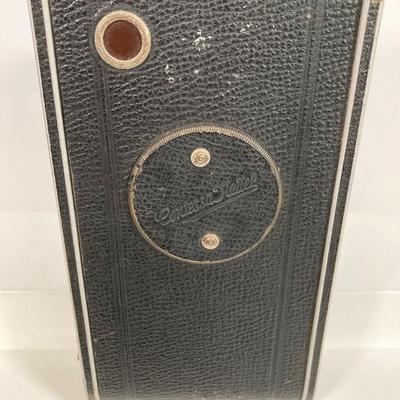 LOT 181: Vintage Camera Collection - Balda, Contessa Nettel, Brownie Hawkeye and Argus