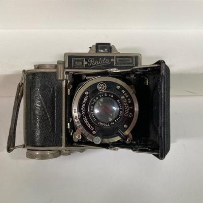 LOT 181: Vintage Camera Collection - Balda, Contessa Nettel, Brownie Hawkeye and Argus
