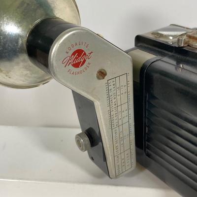 LOT 181: Vintage Camera Collection - Balda, Contessa Nettel, Brownie Hawkeye and Argus