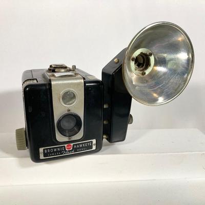 LOT 181: Vintage Camera Collection - Balda, Contessa Nettel, Brownie Hawkeye and Argus
