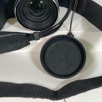 LOT 182: Collection of Cameras - Fuji, Sony Cyber Shot, Canon Sure Shot 85 Zoom and Case