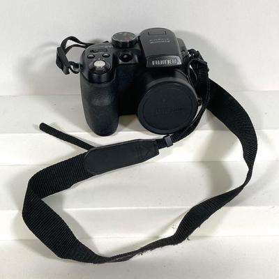 LOT 182: Collection of Cameras - Fuji, Sony Cyber Shot, Canon Sure Shot 85 Zoom and Case