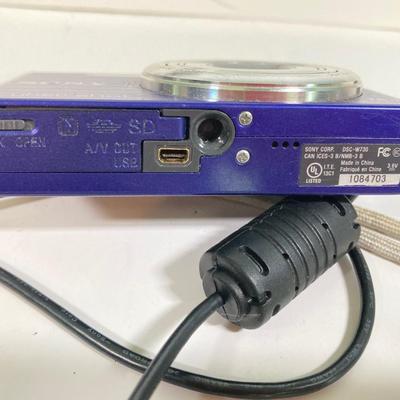 LOT 182: Collection of Cameras - Fuji, Sony Cyber Shot, Canon Sure Shot 85 Zoom and Case